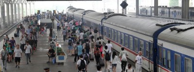 今日见证 – 虹桥火车站遇离沪潮:进站排2小时 ！上海虹桥到迪士尼怎么去？