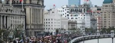 虹桥火车站遇离沪潮:进站排2小时：城市人口流动的新观察