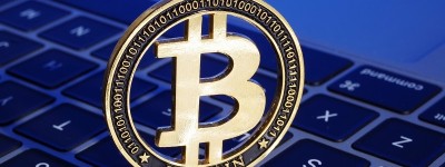 比特币突然崩了跌破81000美元！加密货币市场震荡原因分析