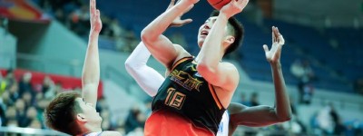 崔永熙执着追梦：中国篮球少年的NBA之路