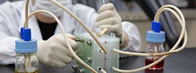 紫精类氧化还原液流电池为钒电池提供新选择