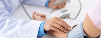 代购如何购吡非尼酮多少钱一盒？仿制版艾思瑞价格大概180-198元起