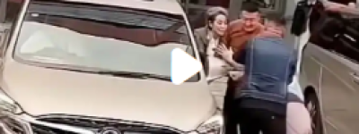 叶童被疯狂粉丝拽下车，追星应有边界